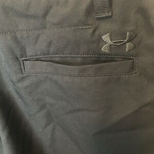 Under Armour Loose Fit Black Performance Golf Shorts Youth 18 Lightweight